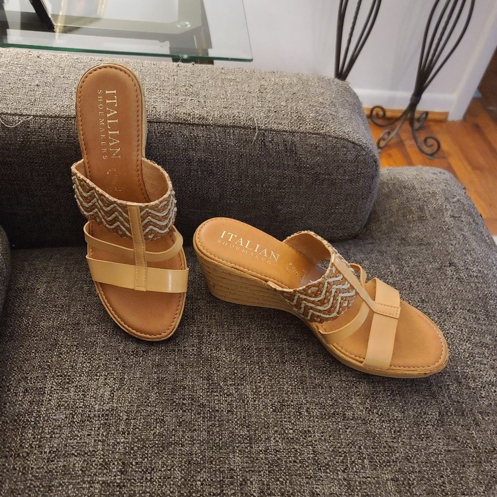 ITALIAN SHOEMAKERS Wedge Heels